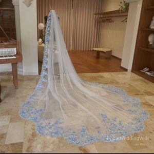 Elegant Blue Floral Lace Wedding Veil
